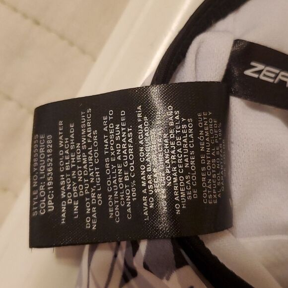 Zero Xposure black, gray & white tankini top size Small - Picture 11 of 11